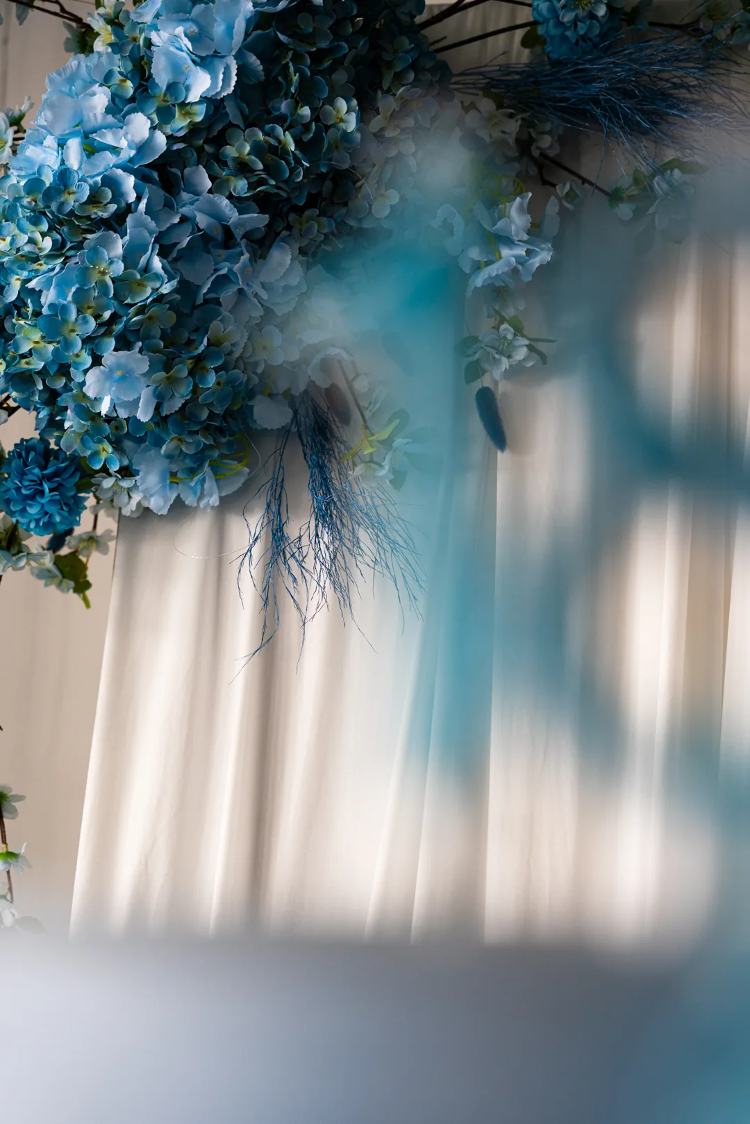 Allestimento floreale con ortensie blu
